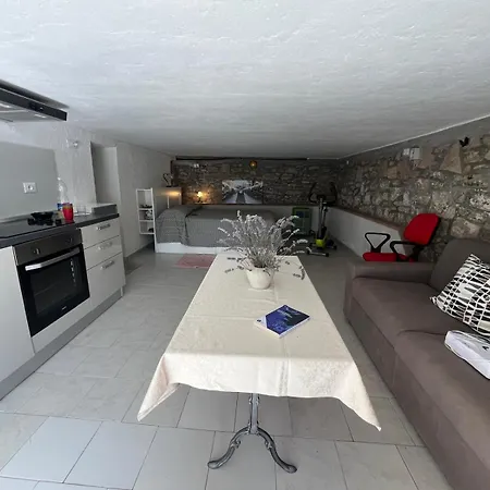 Apartment La Taverna Poggi Paoli